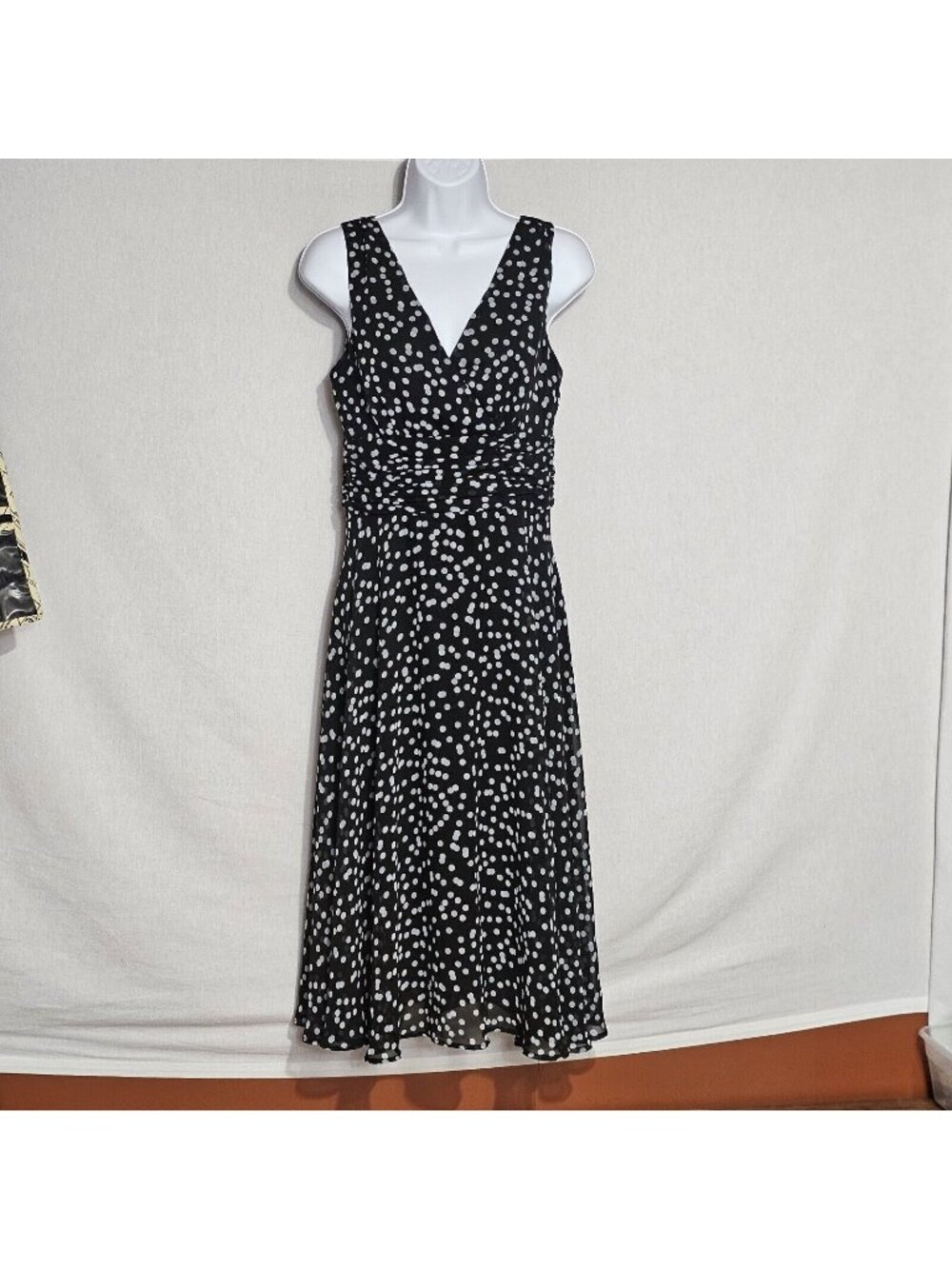 (A1340) CONNECTED Apparel Sz 12 Brown Polka Dots Blue Long V Neck Sleeveless ALi